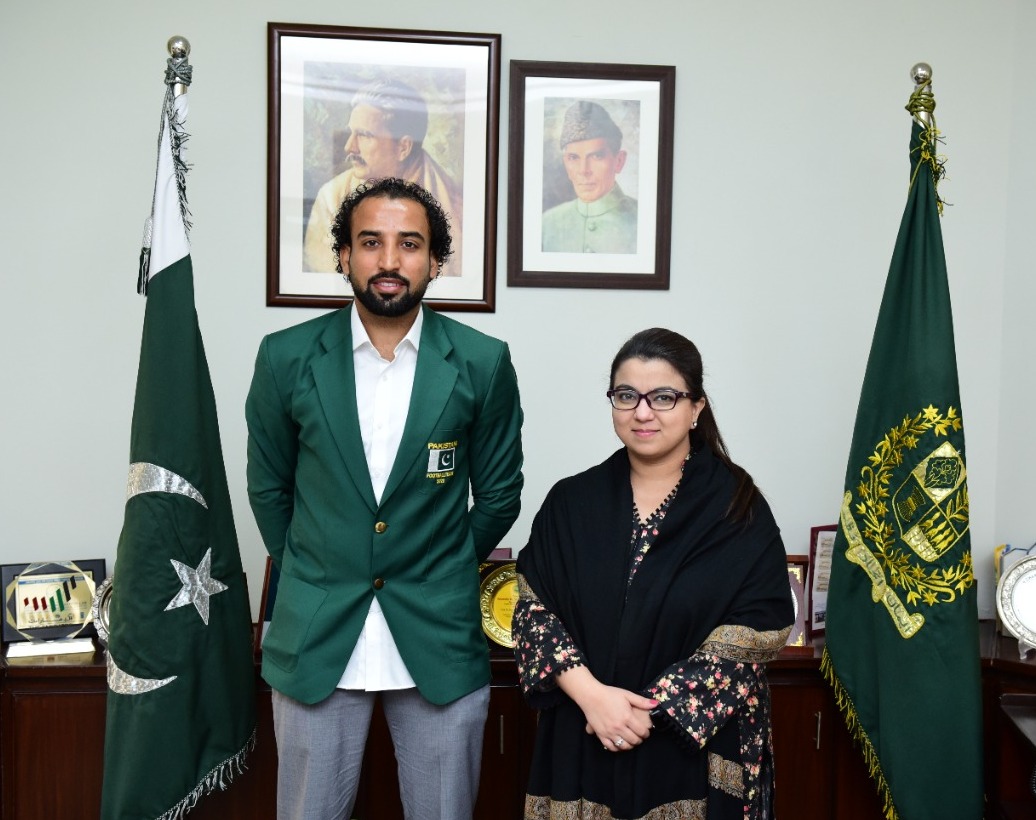 SAPM Shaza Fatima Khawaja held a meeting with Captain Pakistan National Football Team, Saddam Hussain